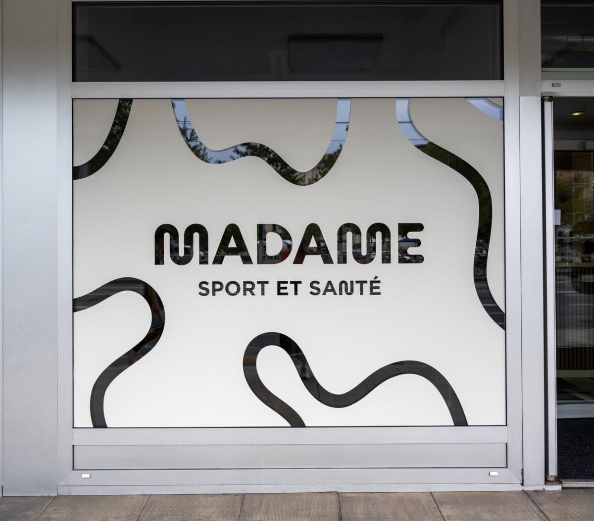 Madame Plainpalais by Physiothérapie La Colline in Geneva